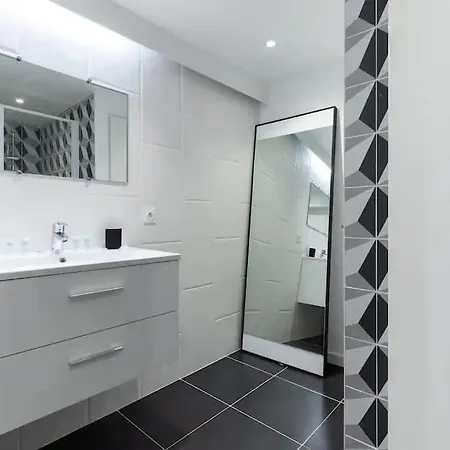 Passy/ranelagh Ii: Magnifique 4p-1br Appartement *