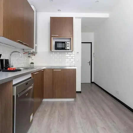 Passy/ranelagh Ii: Magnifique 4p-1br Apartment